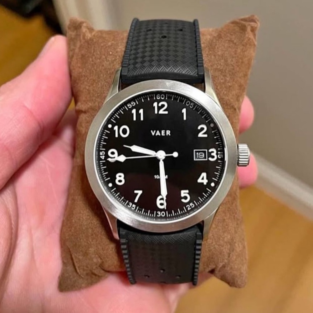 Vaer S3 36mm
Barely worn. Basically new without box NOT SOLAR